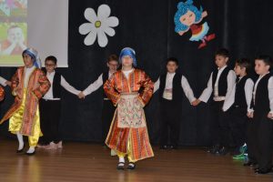 Bah&ccedil;eşehir Koleji &Ouml;ğrencileri 23 Nisan kutlaması...