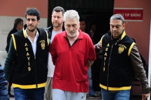 Eşini bı&ccedil;aklayan adamın gerek&ccedil;esi şok etti
