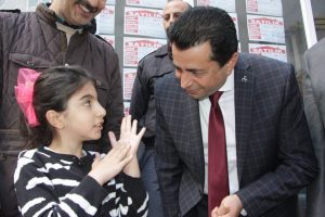 Bursa'da MHP adayı Zırhlıoğlu vatandaşlarla buluştu