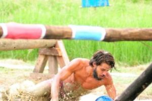 &Ouml;zlem'den Survivor Hilmicem'e sert eleştiri