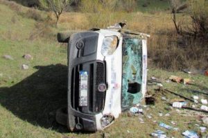 &Ccedil;arptığı yayayı hastaneye g&ouml;t&uuml;r&uuml;rken ikinci kez kaza yaptı