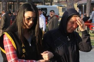 Savaştan ka&ccedil;tı fuhuş batağına saplandı!