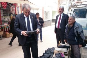 Bursa'da 'kara lastik' vekili duygulandırdı