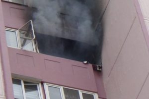 T&uuml;rk işi kontrolle evi havaya u&ccedil;urdu: 2 yaralı