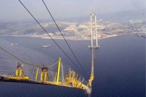 K&ouml;rfez K&ouml;pr&uuml;s&uuml;'nde kopan halatları Japonya'dan gelecek &ouml;zel ekip s&ouml;kecek
