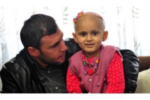 Bursalı minik Esma'nın yaşama m&uuml;cadelesi
