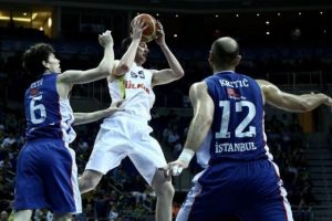 Anadolu Efes, Fenerbah&ccedil;e deplasmanında galip!