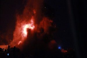 İsrail savaş u&ccedil;akları Suriye sınırını bombaladı