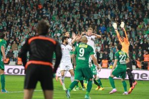 "Bursaspor'un Fenerbah&ccedil;e'yi eleyip finale &ccedil;ıkması s&uuml;rpriz değil"