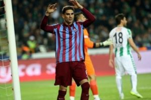 Medjani, Emenike'yi solladı