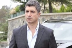 &Ouml;zcan Deniz reklam filminden 2 Milyon Lira Aldı...