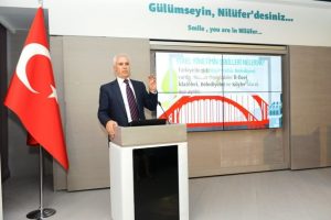 Başkan Bozbey &ccedil;ocuklara yerel y&ouml;netimleri anlattı