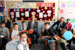 B&uuml;y&uuml;klerden &uuml;midi kesince Bursalı miniklere anlattılar