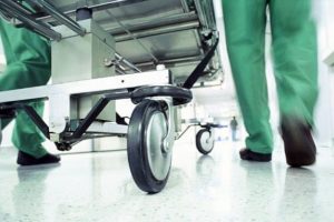 Annesine ambulans &ccedil;ağırdı: Onunla birlikte &ouml;ld&uuml;