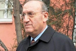 Kapısında 4 ş&uuml;pheli