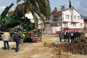 Bursa Gemlik'te Hisar Mahallesi meydanına kavuşuyor