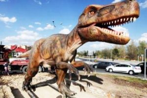 Ankara'da robotun yerine dinozor geldi
