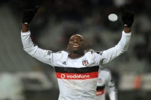 Demba Ba takımdan ayrı &ccedil;alıştı