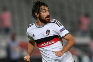Veli Kavlak h&uuml;ng&uuml;r h&uuml;ng&uuml;r ağladı