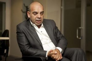 Sırrı &ccedil;&ouml;z&uuml;l&uuml;yor! O isim k&ouml;şe yazarlığına nasıl başladı?