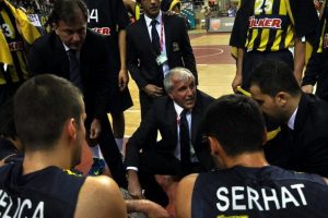 "Hepimiz sahaya y&uuml;reğimizi koyalım yeter"