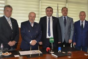 C&uuml;neyt &Ouml;zkan'da adaylık başvurusunu yaptı!