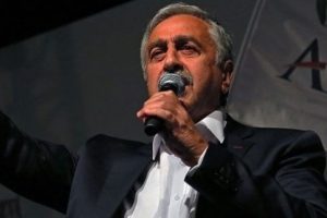 Akıncı yemin etti