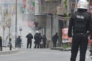 Okmeydanı'nda par&ccedil;a tesirli bomba ele ge&ccedil;irildi