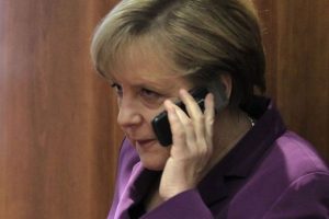 Merkel, G-7 zirvesine Irak'ı davet etti