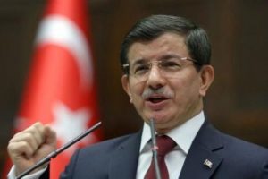 Davutoğlu: Akıl dışı vaatler tehlikeye d&uuml;ş&uuml;r&uuml;r