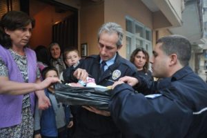 Bursa'da 3 aylık bebek &ccedil;&ouml;p poşetine sarılı halde bulundu