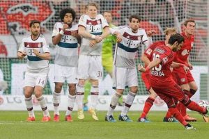 Leverkusen şampiyonu yıktı!