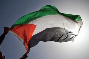 &Ouml;nce devlet olarak tanıdı, şimdi bayrağını ter&ouml;rist ilan etti!