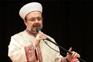 Diyanet İşleri Başkanı'ndan Demirtaş'a yanıt: Hutbe ile namazın farkını bilmez!