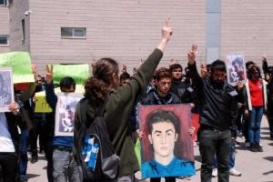 Bolu'da 17 yıl &ouml;nce &ouml;ld&uuml;r&uuml;len &ouml;ğrenci anıldı