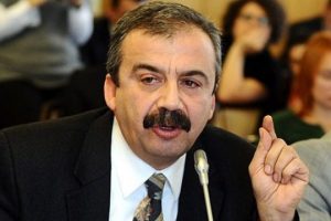 Sırrı S&uuml;reyya &Ouml;nder'den Yal&ccedil;ın Akdoğan'a cevap