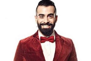 Konserini iptal eden G&ouml;khan T&uuml;rkmen protesto edildi...