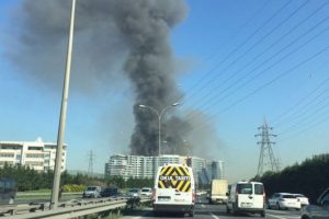 İstanbul Yenibosna'da korkutan yangın