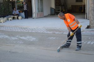 Bursa Orhangazi caddeleri temizleniyor