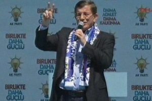 Başbakan Davutoğlu'ndan Demirtaş'a: Sen dedene ihanet ettin