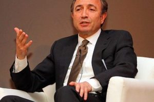 &Uuml;nl&uuml; işadamı: 'Bizim ahmaklığımız!'