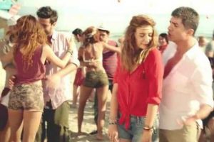 &Ouml;zcan Deniz ile Sıla'nın reklam filmi olay oldu...