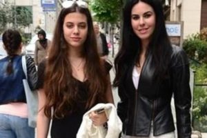Defne Samyeli'nin k&uuml;&ccedil;&uuml;k kızı dizilerde oynamayacak...