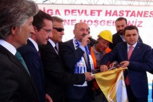 M&uuml;ezzinoğlu'ndan muhalefete: Cır cır &ouml;t&uuml;ş&uuml;yorlar