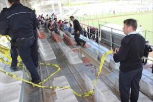 9 kişinin yaralandığı trib&uuml;n kazasıyla ilgili a&ccedil;ıklama