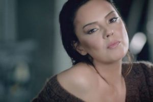 Ebru G&uuml;ndeş 1 saatte 600 bin lira harcadı!