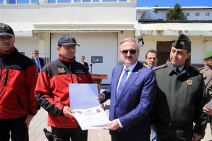 Bursa Valisi'nden jandarmaya &ouml;d&uuml;l
