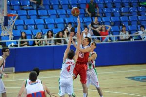 TOFAŞ yıldız takımı &ccedil;eyrek finale &ccedil;ıktı