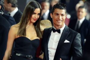 Irina Shayk yeni sevgilisi ile g&ouml;r&uuml;nt&uuml;lendi...