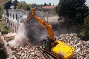 Ermeni Yetimhanesi yıkılıyor